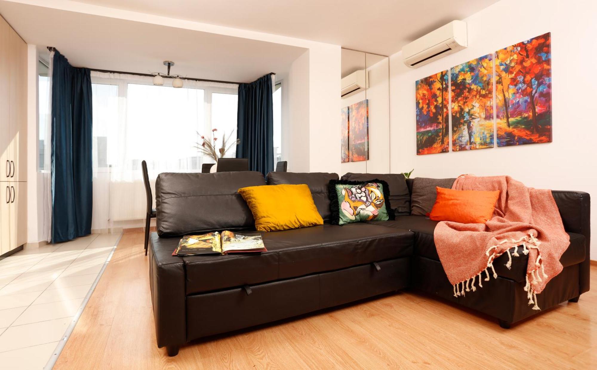 Enchanting Retreat - Historic Old Town - Pet-Friendly Haven - Steps From Unirii บูคาเรสต์ ภายนอก รูปภาพ
