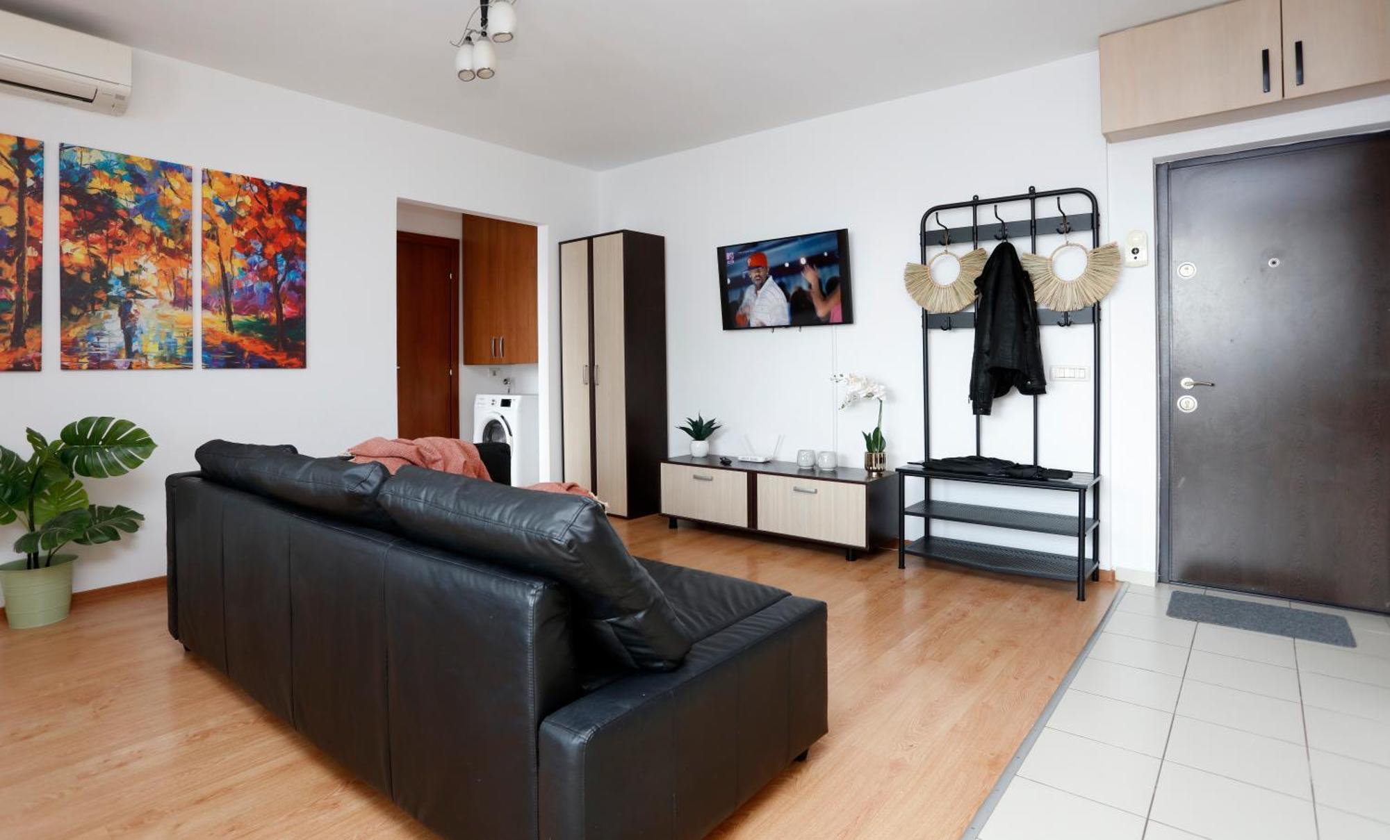 Enchanting Retreat - Historic Old Town - Pet-Friendly Haven - Steps From Unirii บูคาเรสต์ ภายนอก รูปภาพ