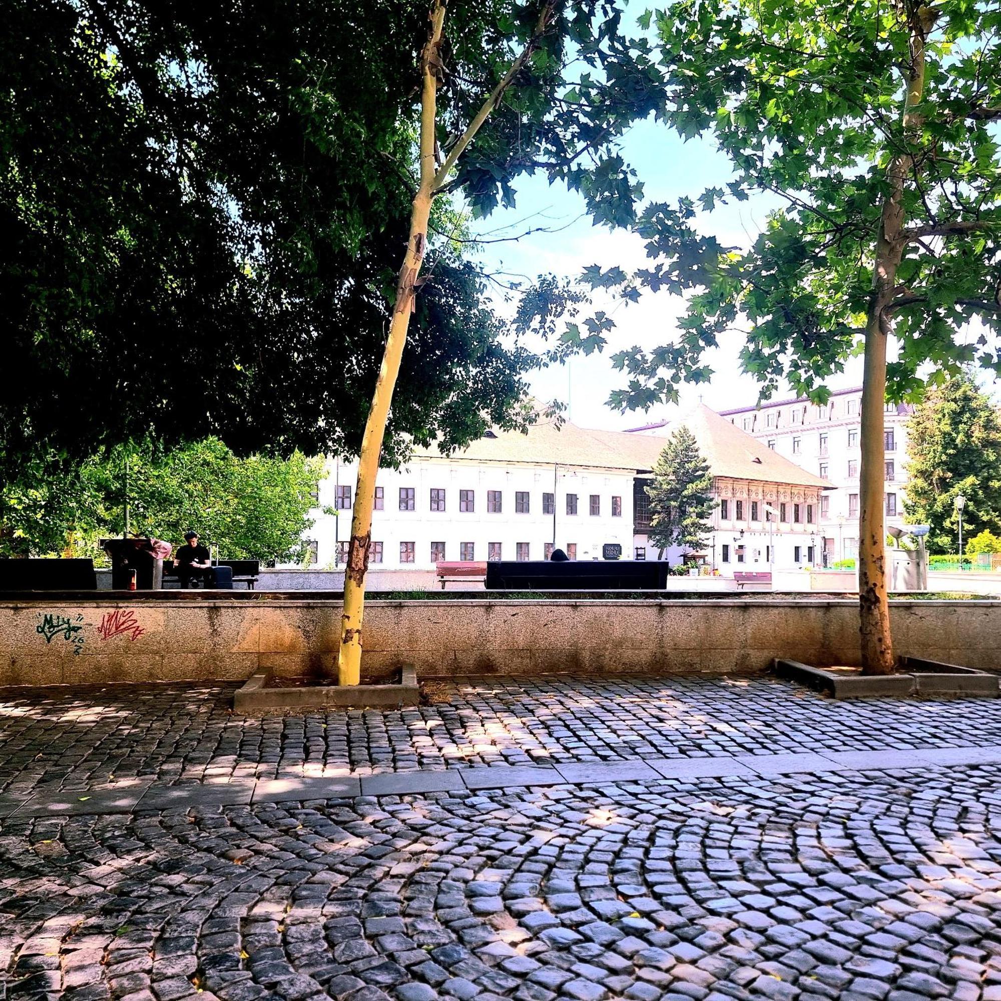 Enchanting Retreat - Historic Old Town - Pet-Friendly Haven - Steps From Unirii บูคาเรสต์ ภายนอก รูปภาพ