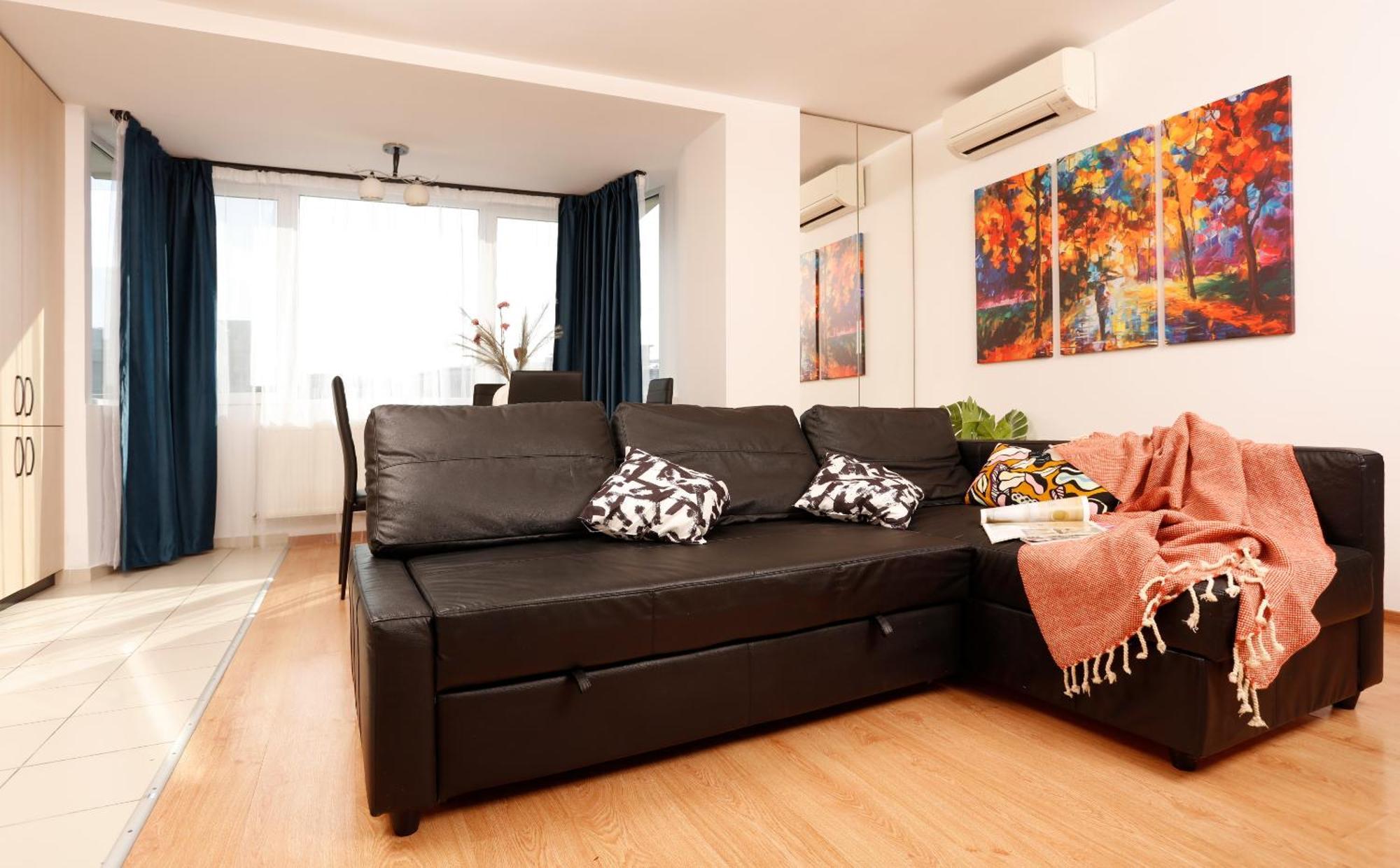 Enchanting Retreat - Historic Old Town - Pet-Friendly Haven - Steps From Unirii บูคาเรสต์ ภายนอก รูปภาพ
