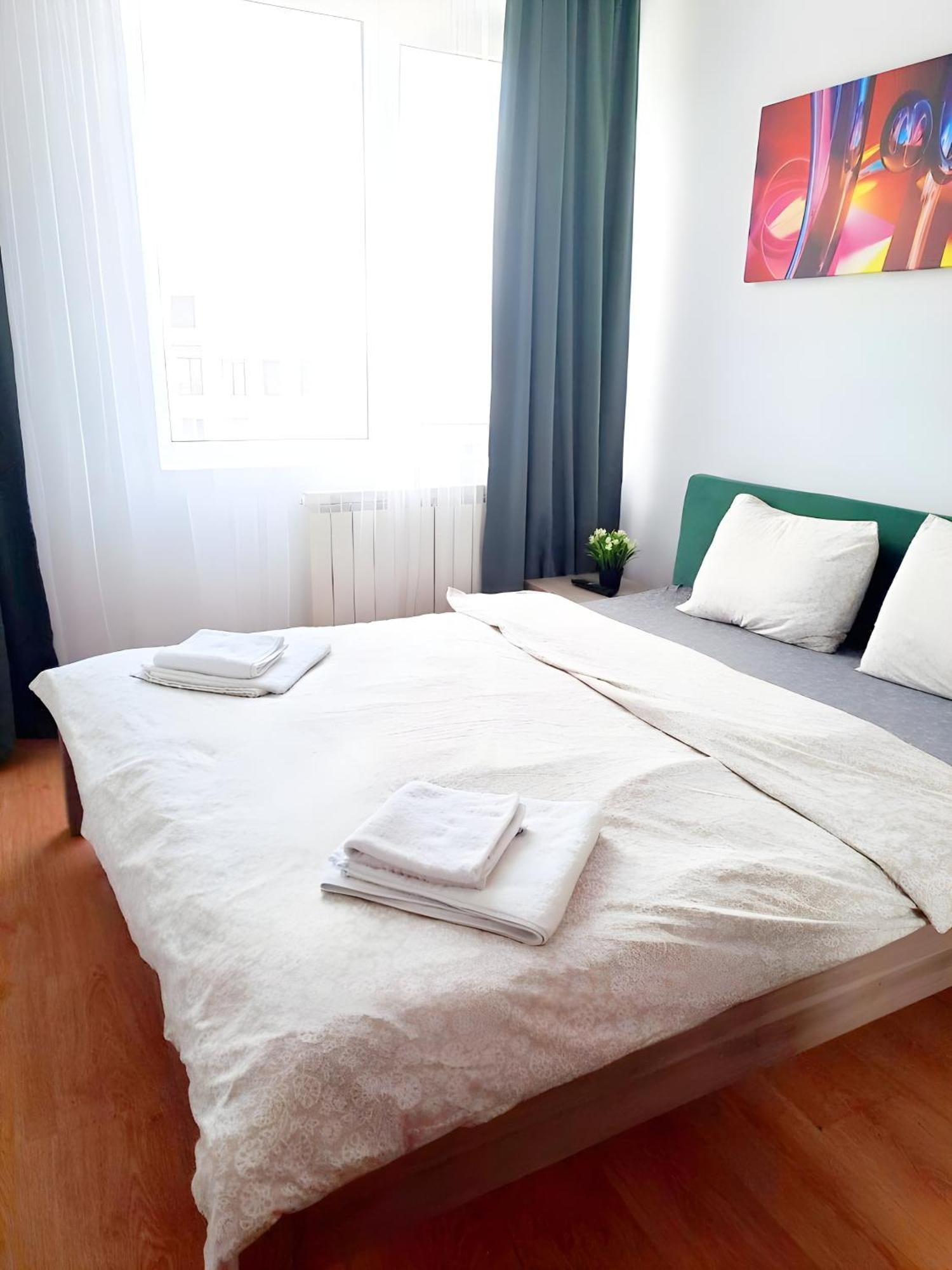 Enchanting Retreat - Historic Old Town - Pet-Friendly Haven - Steps From Unirii บูคาเรสต์ ภายนอก รูปภาพ